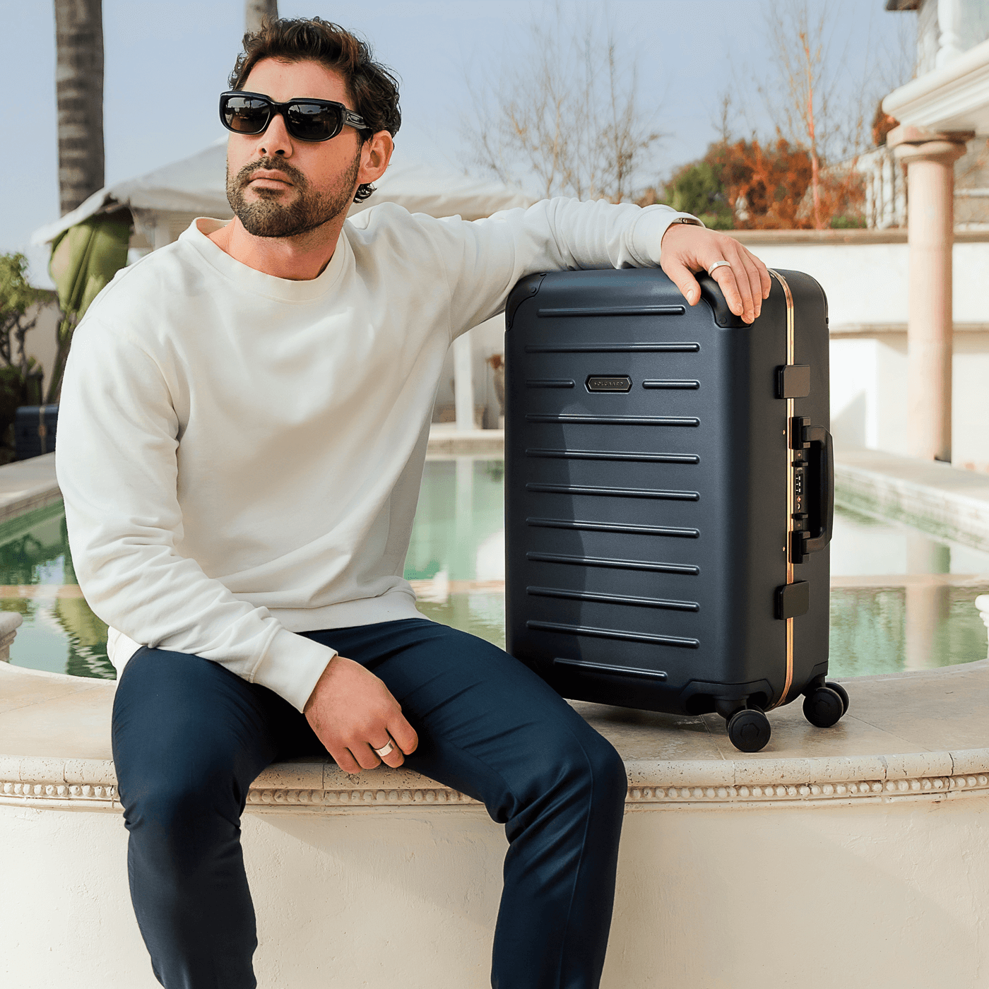 Atlantic Navy/Brushed Gold | Carry-On Closet Large